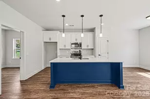 560 W Wilson Ave, Mooresville, NC 28115 - Photo 8