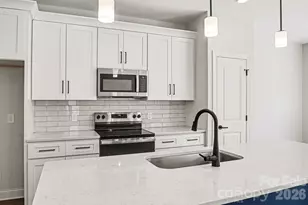 560 W Wilson Ave, Mooresville, NC 28115 - Photo 10