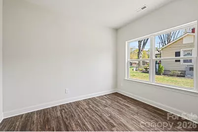 560 W Wilson Avenue, Mooresville, NC 28115 - Photo 14