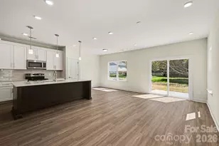 562 W Wilson Ave, Mooresville, NC 28115 - Photo 2