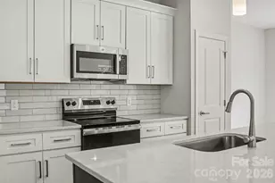 562 W Wilson Ave, Mooresville, NC 28115 - Photo 10