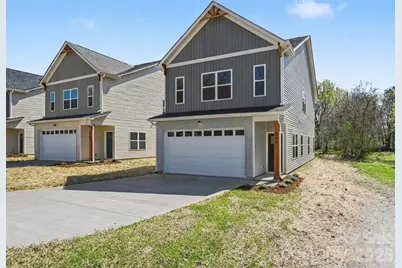 566 W Wilson Avenue, Mooresville, NC 28115 - Photo 1