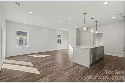 566 W Wilson Avenue, Mooresville, NC 28115 - Photo 4