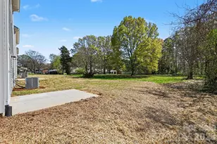 566 W Wilson Ave, Mooresville, NC 28115 - Photo 24