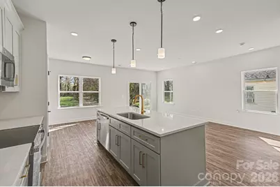 566 W Wilson Avenue, Mooresville, NC 28115 - Photo 8