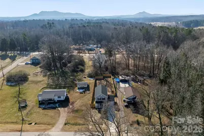 907 W Georgia Avenue, Bessemer City, NC 28016 - Photo 38