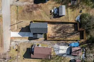 907 W Georgia Ave, Bessemer City, NC 28016 - Photo 42