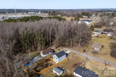 907 W Georgia Avenue, Bessemer City, NC 28016 - Photo 42