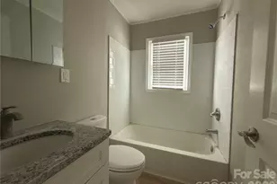 2431 Carmine St, Charlotte, NC 28206 - Photo 6