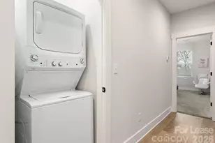 648 W End Dr, Charlotte, NC 28208 - Photo 36