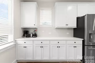 648 W End Dr, Charlotte, NC 28208 - Photo 20