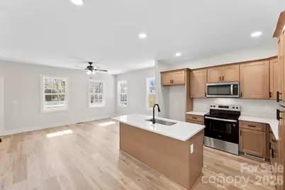 207 Putnam Street, Shelby, NC 28152 - Photo 8