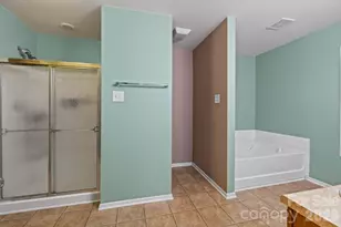 6127 Blue Ash Ln, Charlotte, NC 28215 - Photo 22