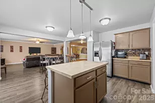 6127 Blue Ash Ln, Charlotte, NC 28215 - Photo 10