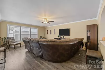 6127 Blue Ash Lane, Charlotte, NC 28215 - Photo 14