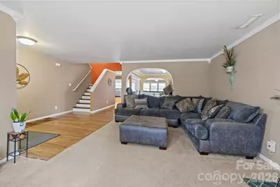 6127 Blue Ash Lane, Charlotte, NC 28215 - Photo 4