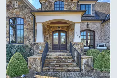 104 Crest Court, Matthews, NC 28104 - Photo 2