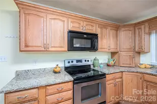 1507 Edgewood Rd, Bessemer City, NC 28016 - Photo 8