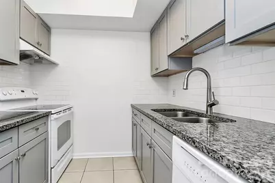 430 Queens Road #711, Charlotte, NC 28207 - Photo 8