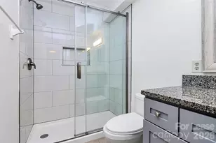 430 Queens Rd, Charlotte, NC 28207 - Photo 12