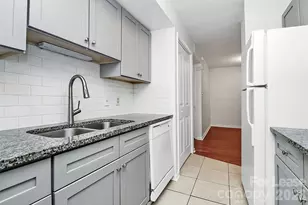 430 Queens Rd, Charlotte, NC 28207 - Photo 10