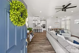 556 Cranford Dr, Pineville, NC 28134 - Photo 2