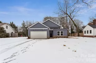 216 Magnolia St, Statesville, NC 28677 - Photo 2