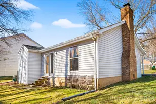 5620 Running Wood Ln, Charlotte, NC 28215 - Photo 34