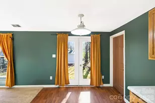 5620 Running Wood Ln, Charlotte, NC 28215 - Photo 14