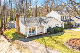 5620 Running Wood Ln, Charlotte, NC 28215 - Photo 2