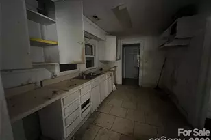 345 Bradford Dr, Charlotte, NC 28208 - Photo 8