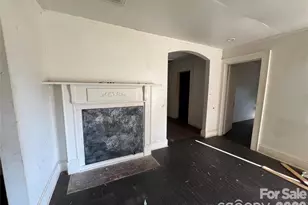 345 Bradford Dr, Charlotte, NC 28208 - Photo 6