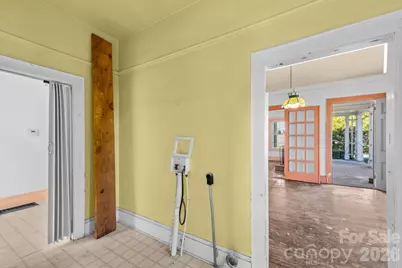 1011 Ashe Avenue NW, Lenoir, NC 28645 - Photo 18