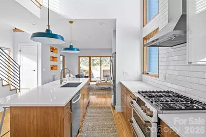 2553 Elkwood Circle, Charlotte, NC 28205 - Photo 6