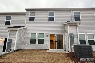 8112 Hidden Spgs Trl, Charlotte, NC 28216 - Photo 6