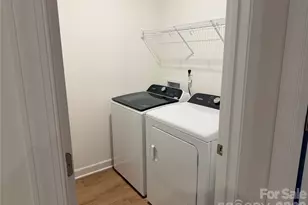 8112 Hidden Spgs Trl, Charlotte, NC 28216 - Photo 20