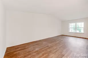 7829 Cloughy Cir, Charlotte, NC 28212 - Photo 8