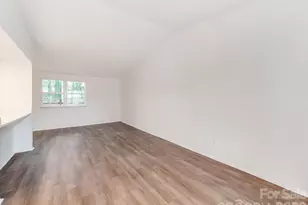 7829 Cloughy Cir, Charlotte, NC 28212 - Photo 6