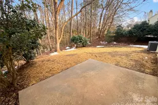 5719 Rocbridge Ln, Charlotte, NC 28208 - Photo 24