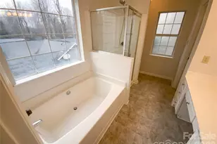 5719 Rocbridge Ln, Charlotte, NC 28208 - Photo 20