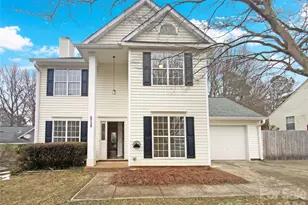 5719 Rocbridge Ln, Charlotte, NC 28208 - Photo 1