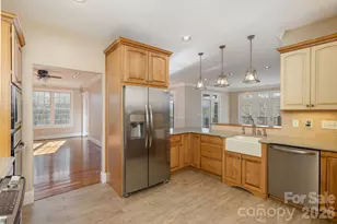 16 Winterberry Dr, Hendersonville, NC 28739 - Photo 16