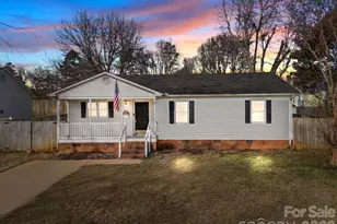 1010 Oakmont Ct, Salisbury, NC 28146 - Photo 1