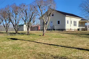 2601 Country Acres Pl, Hudson, NC 28638 - Photo 4