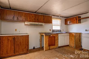 682 Grant Dr, Roanoke Rapids, NC 27870 - Photo 8