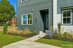 1311 Sandstar Ln, Charlotte, NC 28226 - Photo 16