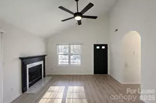 3707 Silver Ore Ln, Charlotte, NC 28216 - Photo 2