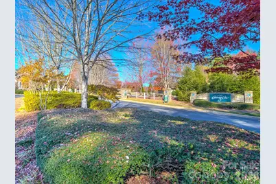 2208 E Cumming Woods Lane, Hendersonville, NC 28739 - Photo 30