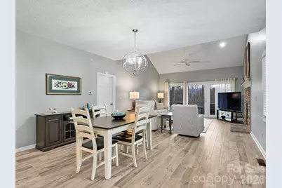2208 E Cumming Woods Lane, Hendersonville, NC 28739 - Photo 6