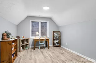 2208 E Cumming Woods Ln, Hendersonville, NC 28739 - Photo 22